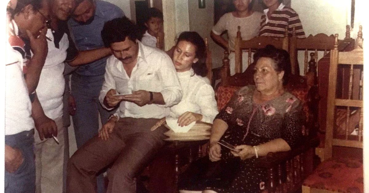 pablo escobar foto historica retrato